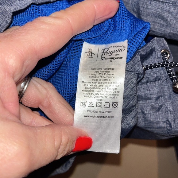 Penguin / munsingwear pit to pit is 24” shoulder to hem is 28 1/2” inches sz XL - Picture 5 of 7